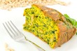 Cake salato con spinaci e pinoli