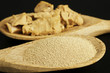 Backzutat Trockenhefe und frische Hefe