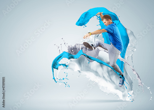 Photo: Modern style dancer Modern style dancer