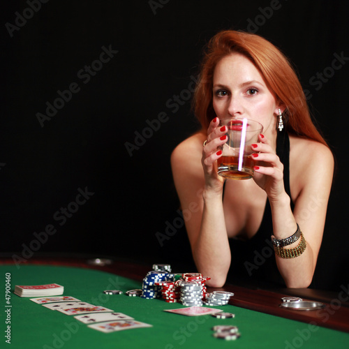Photo: Frau mit Pokerface Frau mit Pokerface