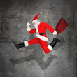 Weihnachtsmann in Eile