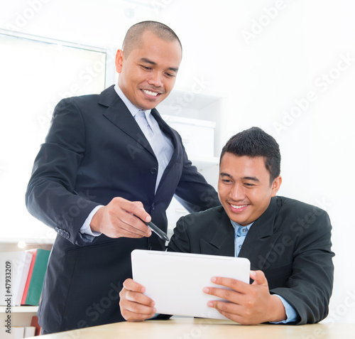 Photo: Southeast Asian business people Southeast Asian business people