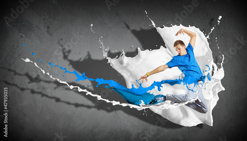 Photo: Modern style dancer Modern style dancer