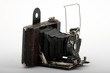 sehr alte Rollfilmkamera mit Balgen freigestellt