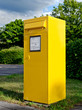 Großer gelber Briefkasten - Big Yellow Mailbox