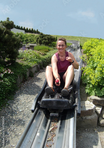 Photo: Spaß auf der Sommer-Rodelbahn Spaß auf der Sommer-Rodelbahn