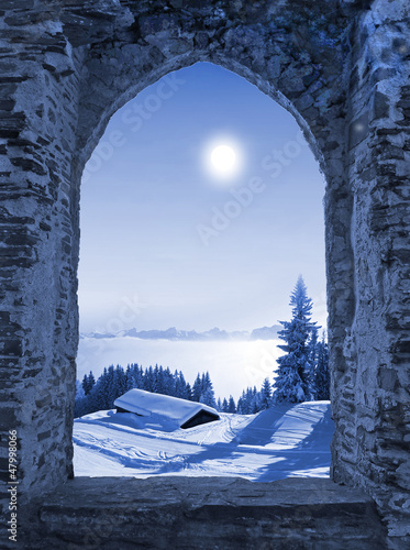 Photo: Burgfenster mit Mondlicht Burgfenster mit Mondlicht