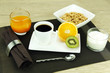 petit déjeuner équilibré sur table 1