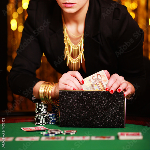 Photo: Lady am Pokertisch Lady am Pokertisch