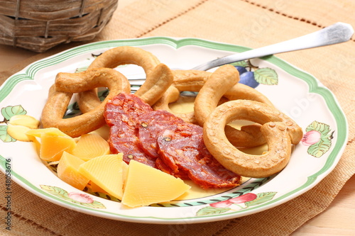 Photo: salame formaggio taralli salame formaggio taralli