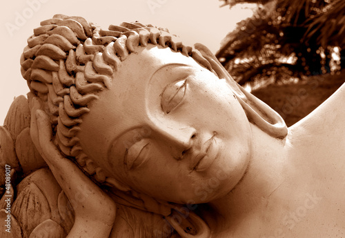 Photo: Kopf eines ruhenden Buddha, Südindien Kopf eines ruhenden Buddha, Südindien
