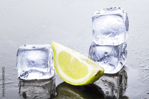 Photo: ghiaccio con limone ghiaccio con limone