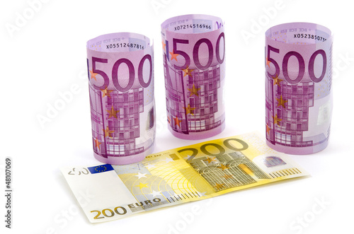 Photo: 200 und 500 Euro Banknoten 200 und 500 Euro Banknoten