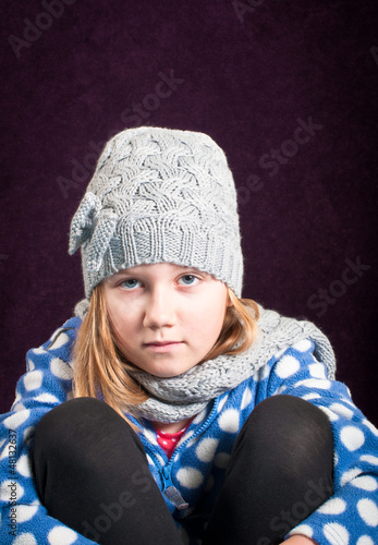 Photo: child in winter clothing child in winter clothing