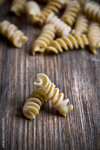 Photo: Fusilli biologici integrali trafilati al bronzo Fusilli biologici integrali trafilati al bronzo