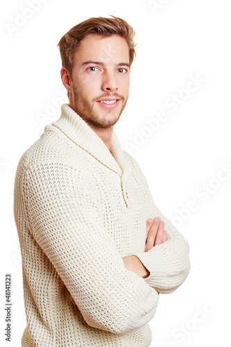 Photo: Junger Mann mit verschränkten Armen Junger Mann mit verschränkten Armen