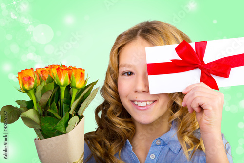 Photo: geschenk mit blumen geschenk mit blumen