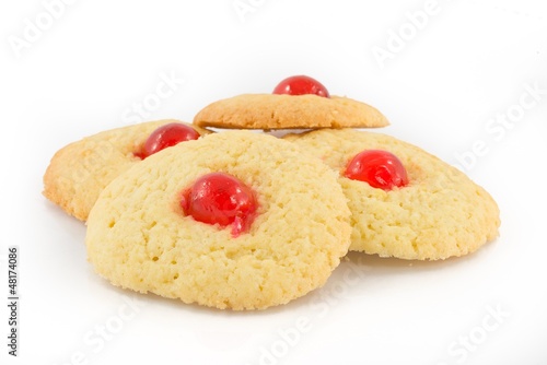 Photo: Biscotti boccucce d'angelo con ciliegia candita Biscotti boccucce d'angelo con ciliegia candita