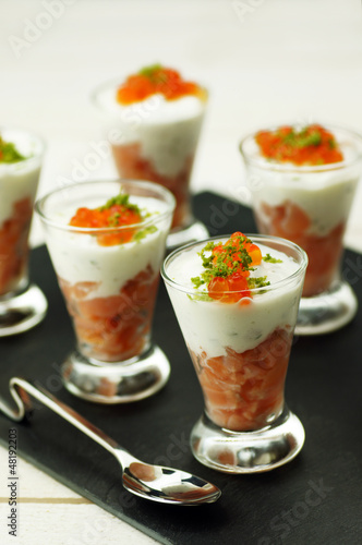 Photo: verrines de saumon citronné et fromage blanc 3 verrines de saumon citronné et fromage blanc 3