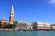 Le Campanile et le Palais des Doges à Venise - Italie