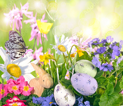 Photo: Happy Easter: Fröhlich-bunte Osterwiese Happy Easter: Fröhlich-bunte Osterwiese
