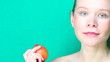 Video: Blonde girl eating apple Blonde girl eating apple