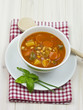 Tomatensuppe mit weissen Bohnen und Paprika
