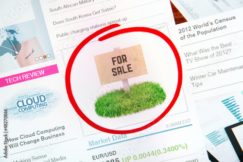 Photo: Sale sign on internet advertising Sale sign on internet advertising