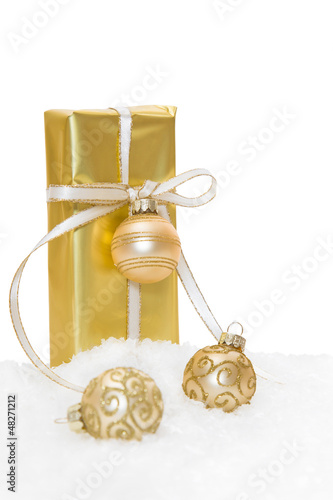 Photo: Goldenes Weihnachtspäckchen Goldenes Weihnachtspäckchen