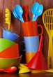 utensili da cucina in plastica colorati