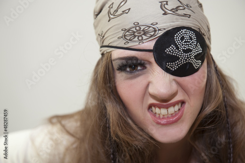 Photo: Femme pirate : portrait Femme pirate : portrait