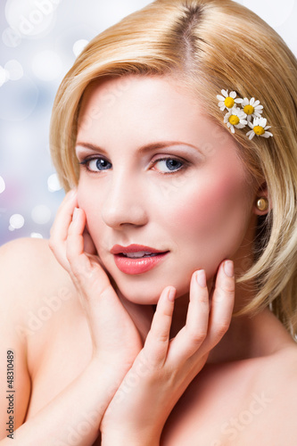 Photo: attraktive junge blonde Frau attraktive junge blonde Frau