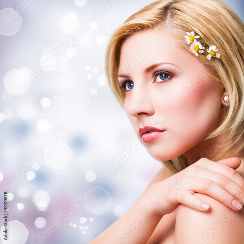 Photo: attraktive junge blonde Frau attraktive junge blonde Frau