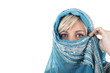Blonde hübsche Frau mit Schleier