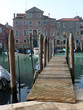 ponton sur un canal à venise