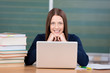 studentin mit laptop