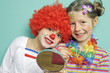 Kinder freuen sich auf den Karneval