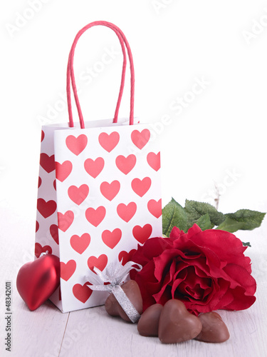 Photo: valentine gift and chocolates valentine gift and chocolates