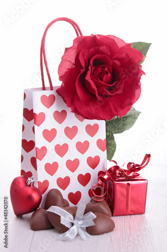 Photo: valentine gift and chocolates valentine gift and chocolates
