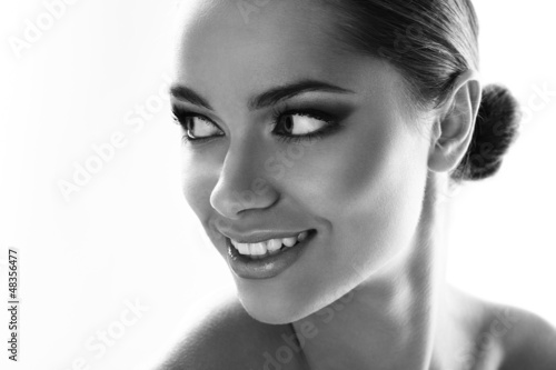 Photo: Black and white image of latino woman Black and white image of latino woman