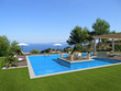 swimming pool mit insel