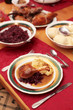 Photo: Festtagsbraten mit Rotkraut und Klössen Festtagsbraten mit Rotkraut und Klössen