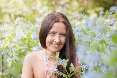 Photo: Outdoor portrait of woman Outdoor portrait of woman