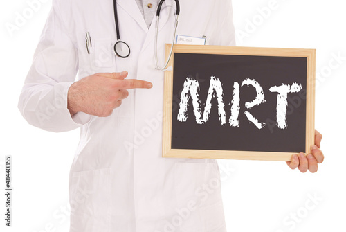 Photo: Ärztin mit Schild - MRT Ärztin mit Schild - MRT