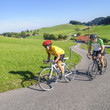 gemeinsam bergauf radeln