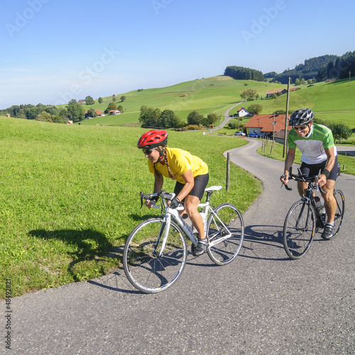 Photo: gemeinsam bergauf radeln gemeinsam bergauf radeln