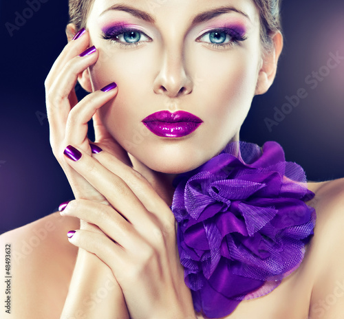 Photo: Fashion Girl Portrait Fashion Girl Portrait