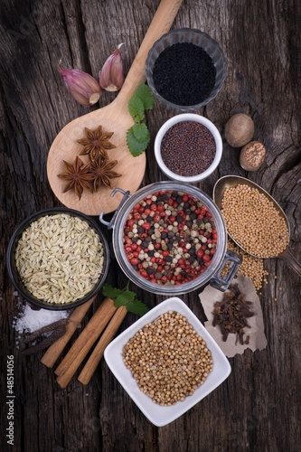 Photo: Gewürze und Aromastoffe Gewürze und Aromastoffe