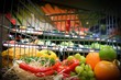 Obst und Gemüse im Einkaufswagen