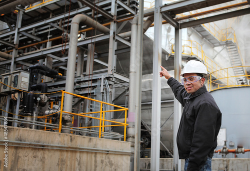 Photo: engineer oil refinery engineer oil refinery